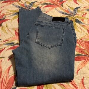 BNWOT —-! IT Skinny jeans
